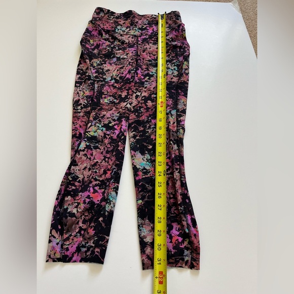 Lululemon Base Pace HR 23” Tights Multi Floral Size 6 - Picture 7 of 9